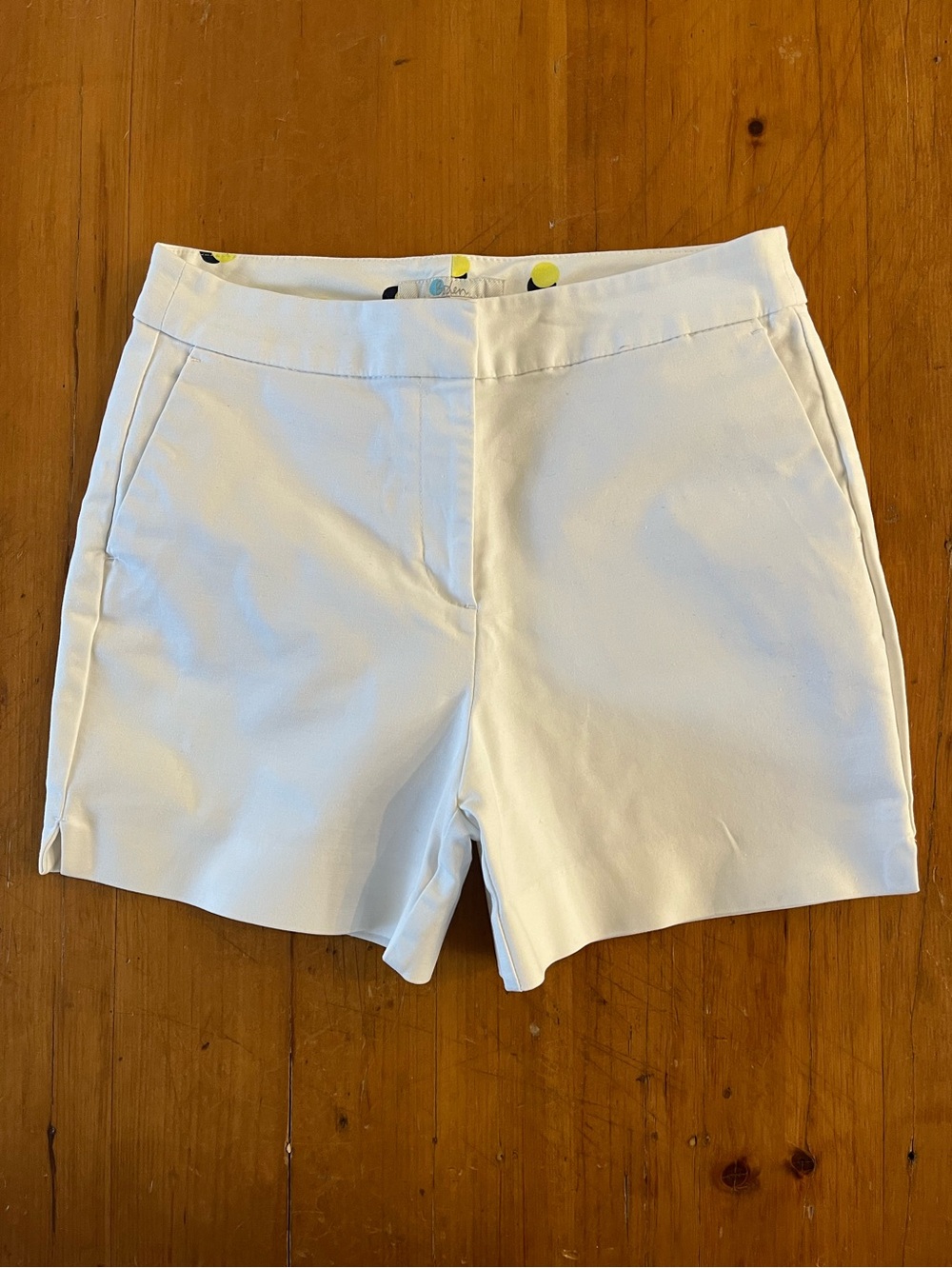 Boden White Cotton/Elastane 4” Inseam Shorts Women’s Size 2